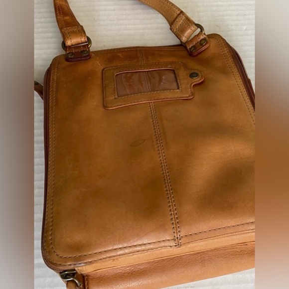 Fossil Explorer Crossbody Natural Tan - Picture 13 of 14